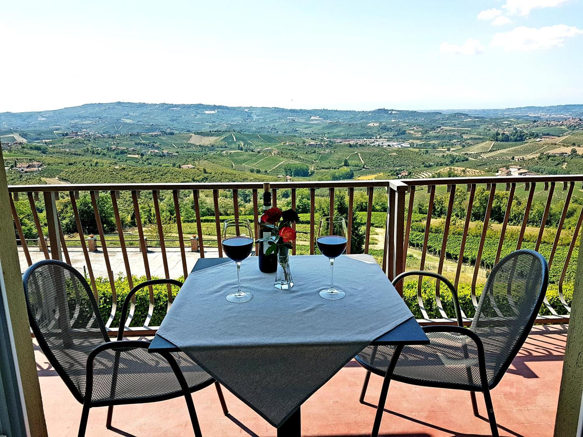 Villa Bellavista Alba, B&B Luaran gambar